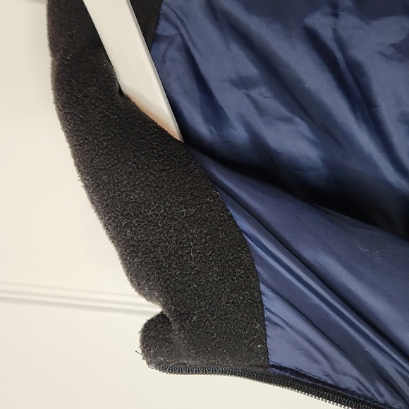 Gap black puffer vest polyester large fall winter layers - Picture 9 of 11